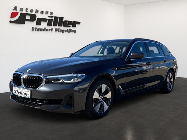 BMW 520i Touring/NAVI/LED/AHK/Apple/LiveCockpit