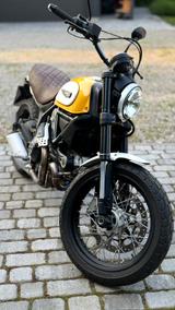 Ducati Scrambler Classic 800 - DUCATI GELB