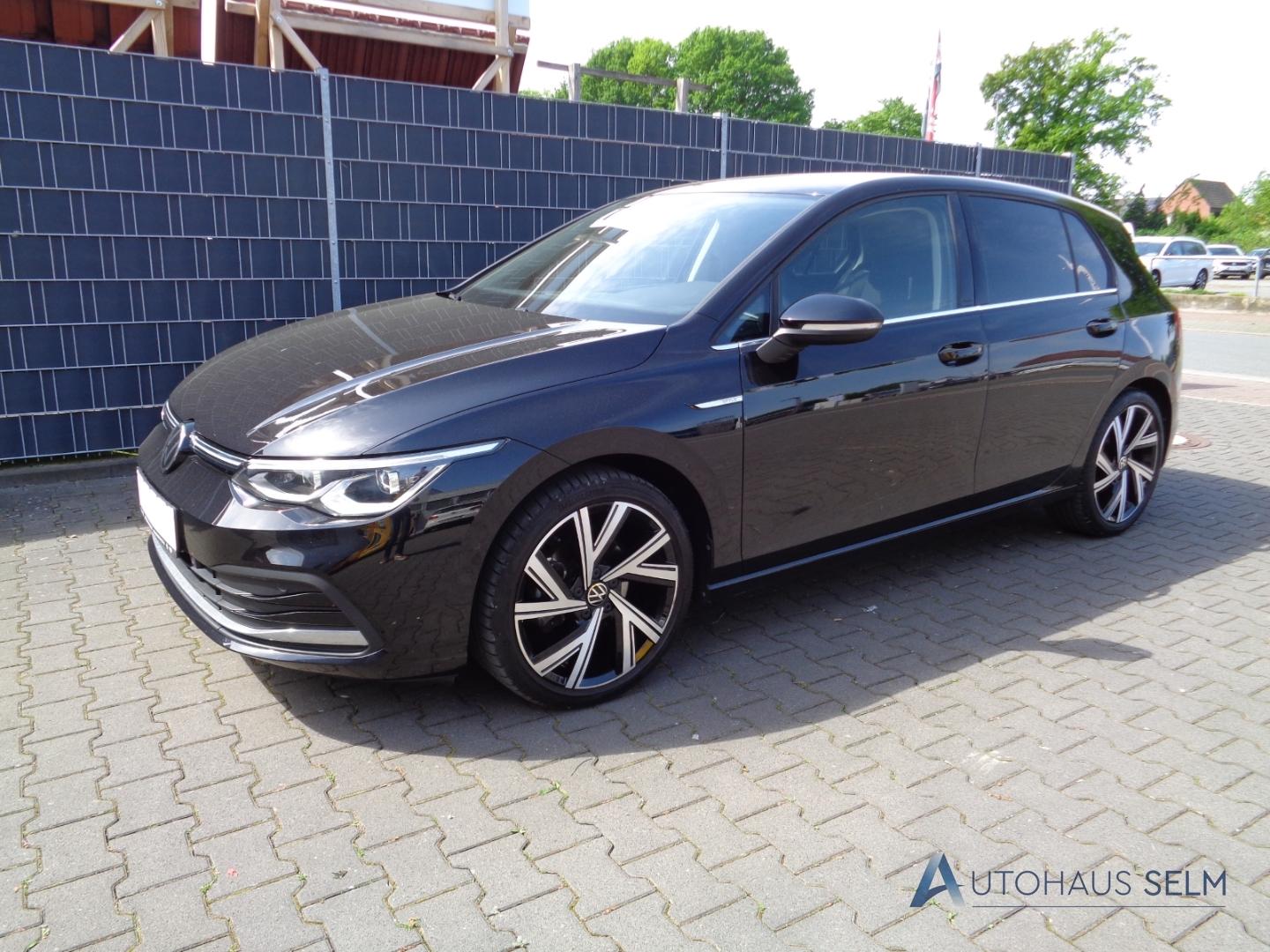 Volkswagen Golf VIII 2.0 TDI Style ACC NAVI R-KAM Massagesi