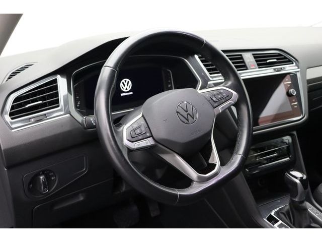 Fahrzeugabbildung Volkswagen Tiguan Allspace Life DSG ACC AHK 7Sitze LED