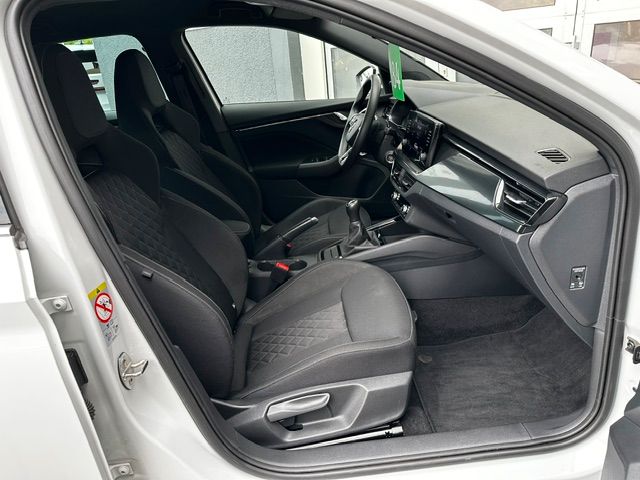 Scala Style KAMERA,LED;PDC;KESSY;CARPLAY