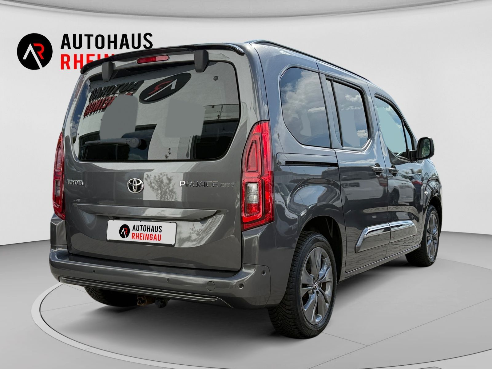 Fahrzeugabbildung Toyota Proace City Verso 1.5 D-4D L1 Executive S/S PANO