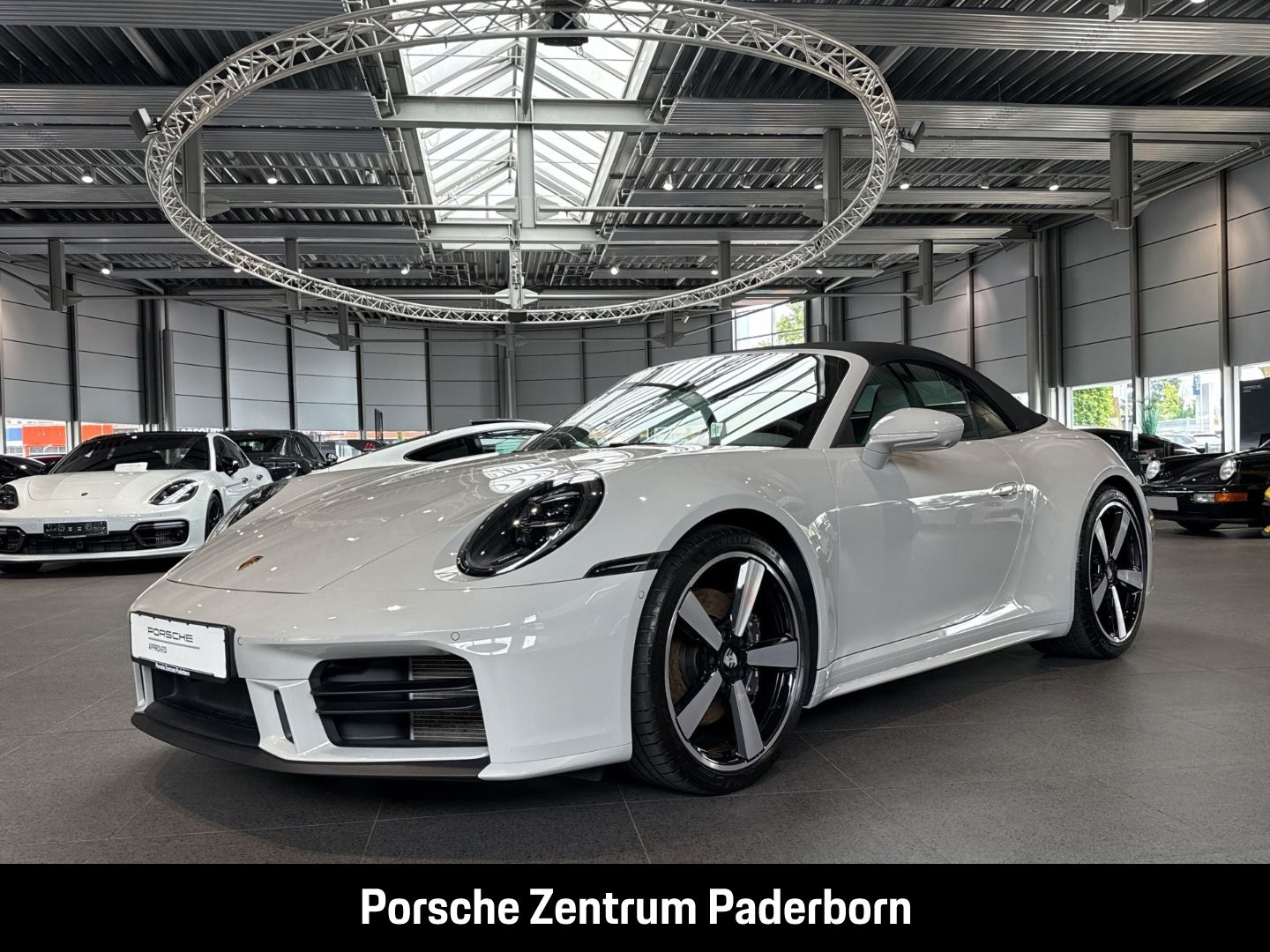 PORSCHE 992 911 Carrera Cabrio Sportabgas Surround View