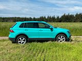 Volkswagen Tiguan TSI DSG in Türkis Panorama Dach 4Mot. AHK