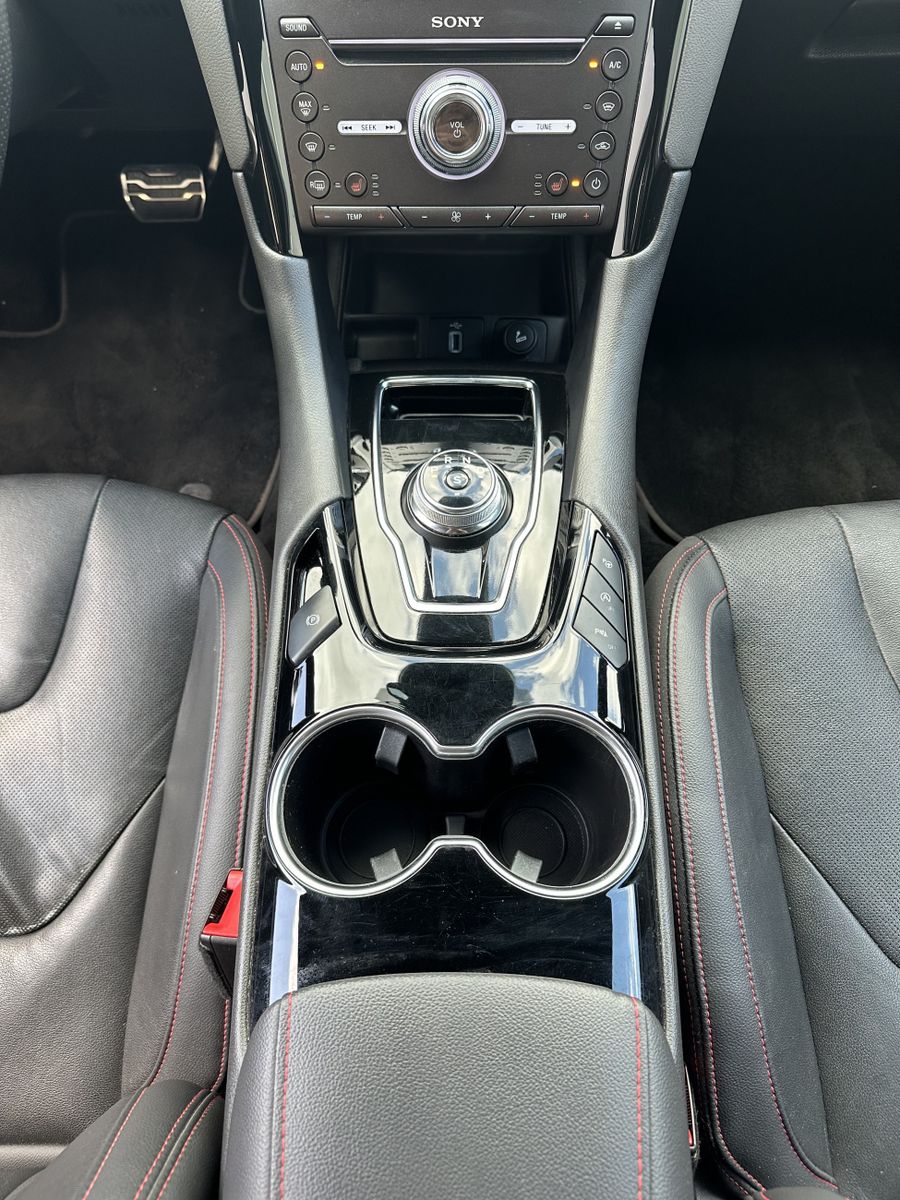 Fahrzeugabbildung Ford Mondeo Turnier 2.0 EB Aut. ST-Line NAV+LED+VCOCK