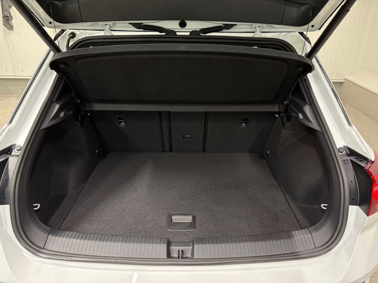 T-Roc Sport 1.5 TSI DSG AHK NAVI ACC RFK SHZ