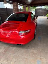 Porsche 911 4S manual - rote Porsche 911er Reihe