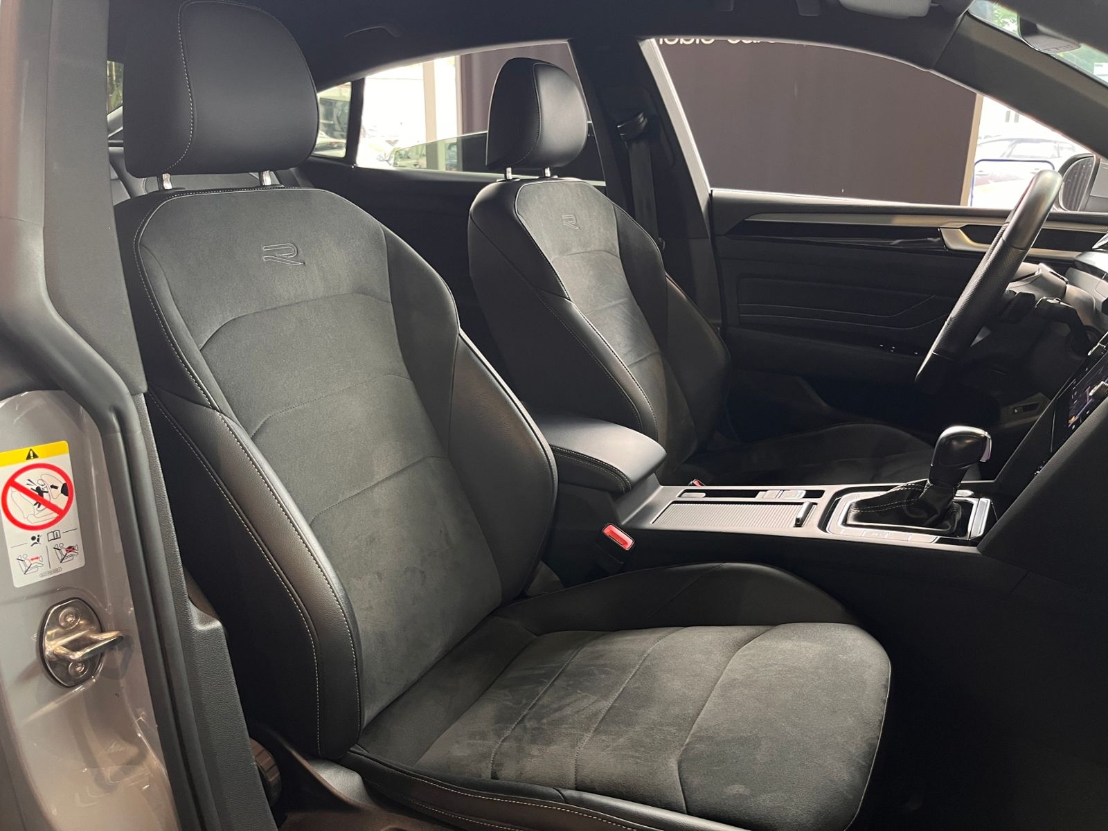Fahrzeugabbildung Volkswagen Arteon R-Line 360° SHZ LED NAVI