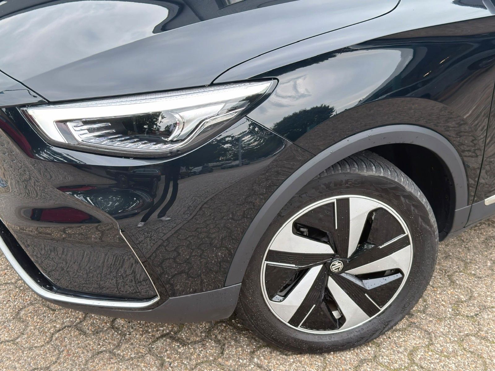 MG ZS EV Luxury imagem 2