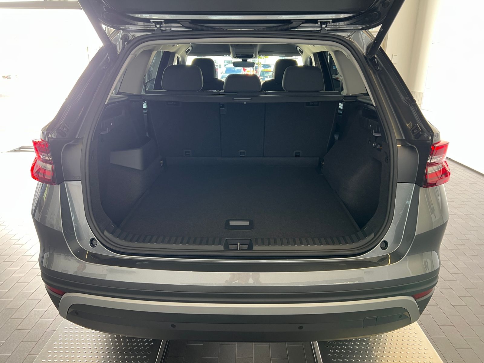 Fahrzeugabbildung SKODA Kodiaq Selection 2.0 TDI DSG *LED,AHK,Navi,Winte