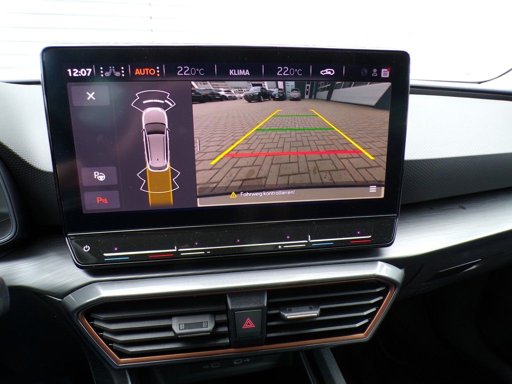 Fahrzeugabbildung SEAT Leon Sportstourer 2.0 TDI DSG Basis