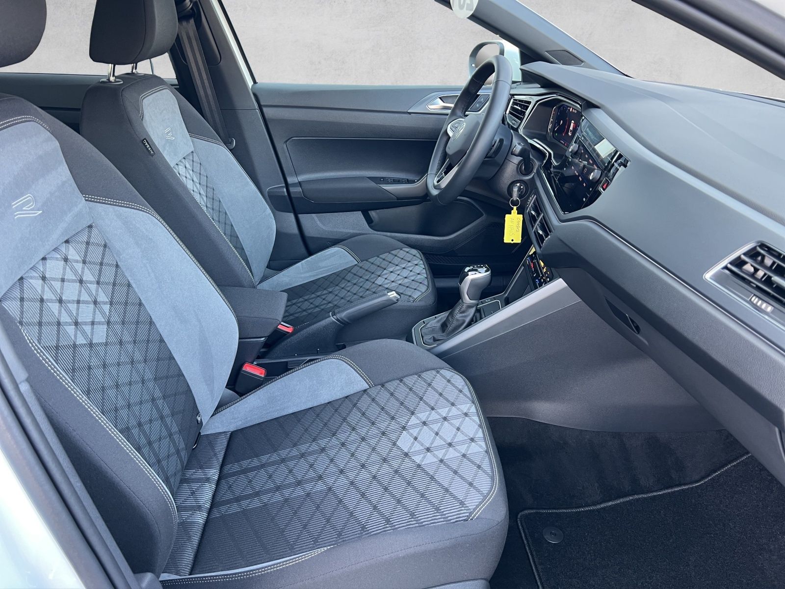 Taigo R-Line 1.5 TSI DSG AHK*Navi*Kamera