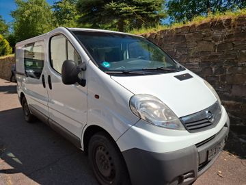 Opel Vivaro - 1