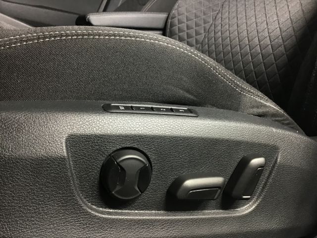 Fahrzeugabbildung Skoda Superb Style 2.0 TDI Combi AHK/Navi/ACC/Xenon
