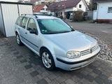 Volkswagen Golf 4 1,4 Kombi in einem guten Zustand - Volkswagen Golf aus 2000: Kombi