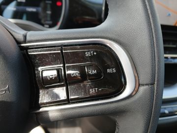 Fiat 500e Icon +SoundSys+LM+SpurH+AUT+KlimaA+elSitz