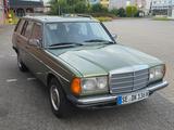 Mercedes-Benz S123 (W123) 300TD T-Modell 88 PS - Zustand 1-  - Mercedes-Benz 300: Kombi, 300td