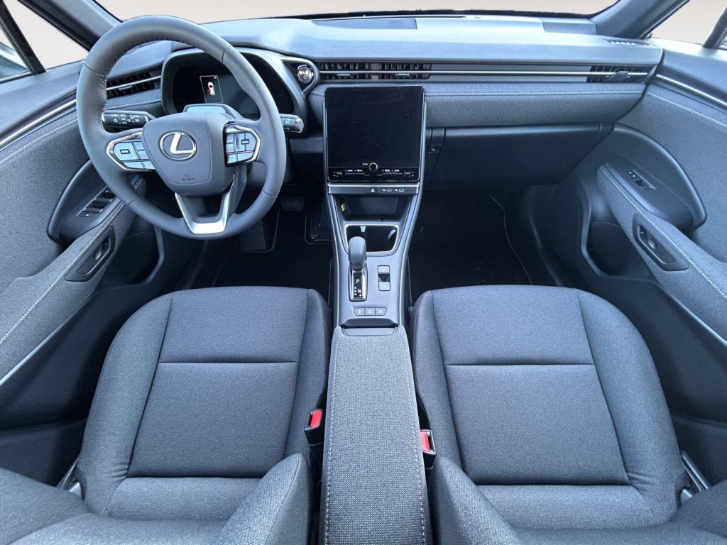 Fahrzeugabbildung Lexus LBX FWD