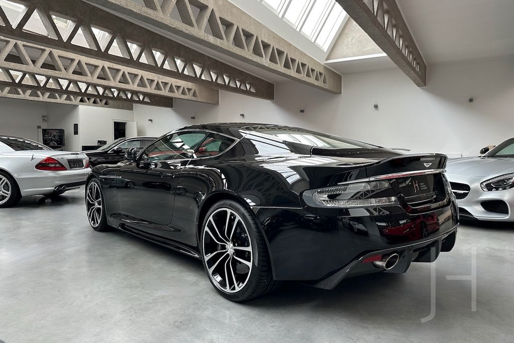 Aston Martin DBS