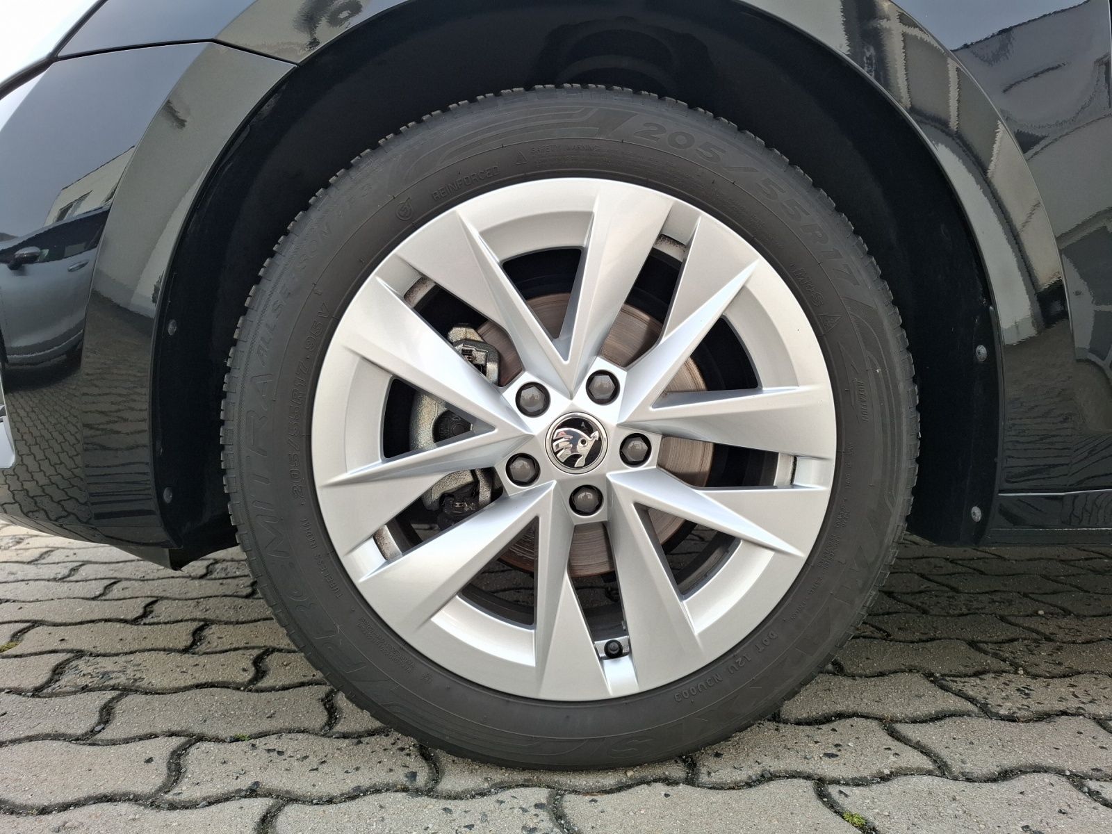 Fahrzeugabbildung SKODA Octavia Combi TDI Selection DSG  LED RFK GRA SH