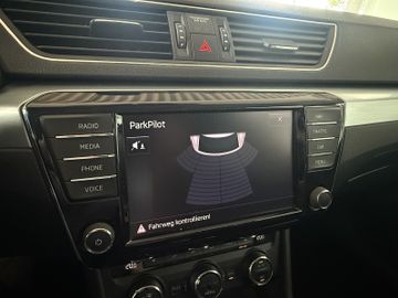 Skoda Superb COMBI 2.0 TDI DSG XENON NAVI ACC AHK