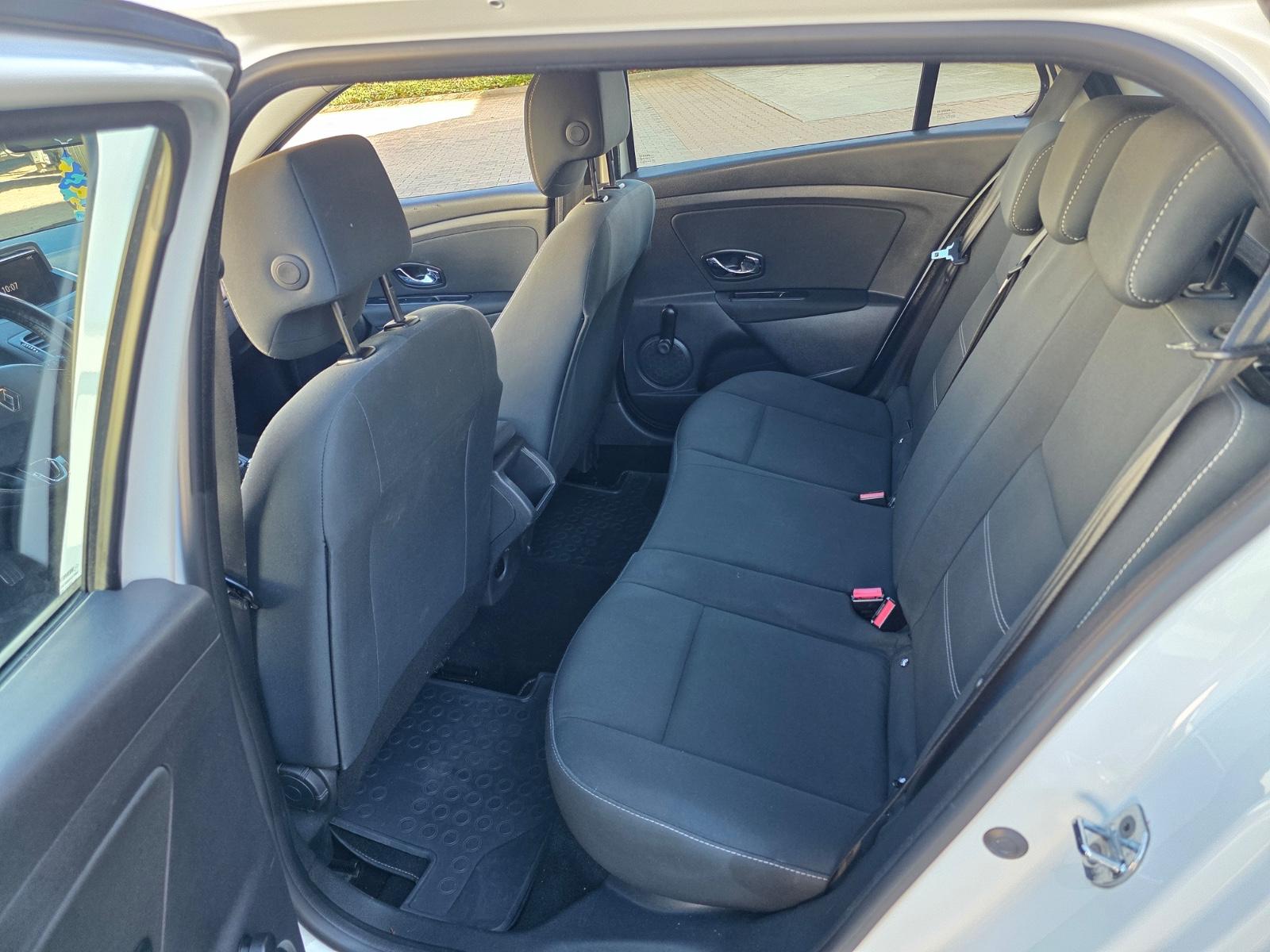 Renault Megane 2014 — photo 13
