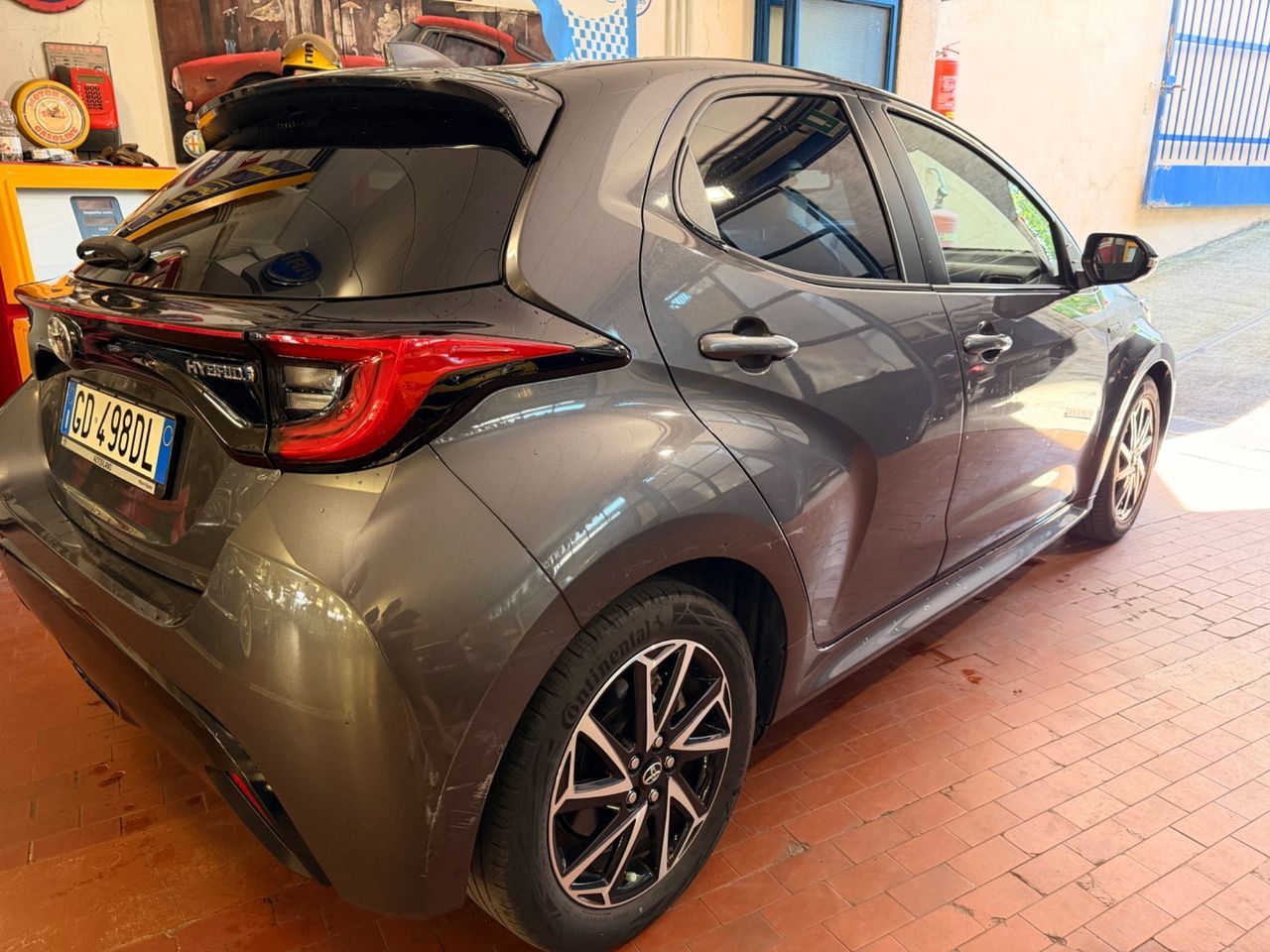 Toyota Yaris 1.5 Hybrid 5 porte Lounge imagem 3