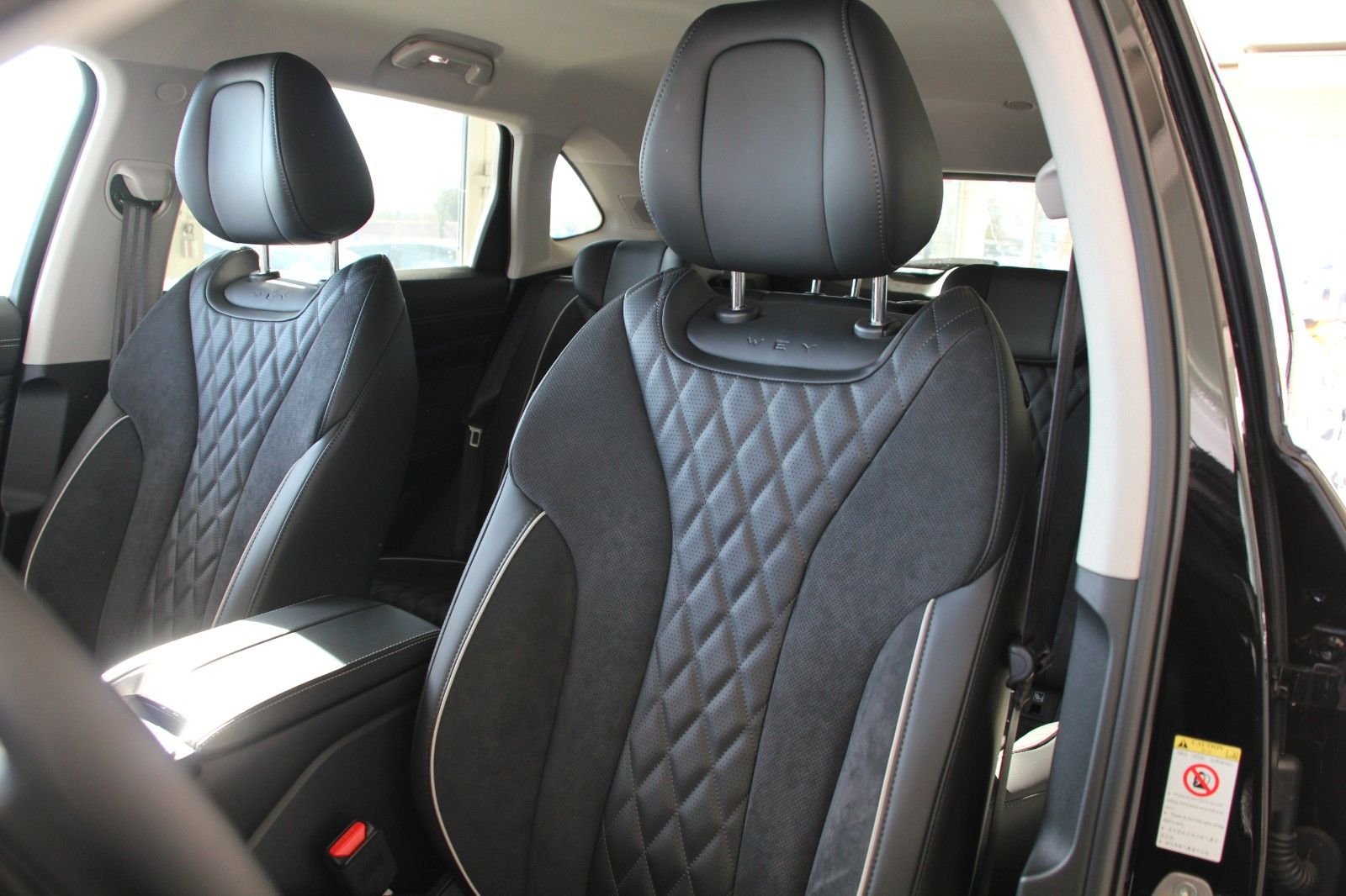 Fahrzeugabbildung GWM Wey 03 PHEV LUXURY