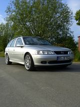 Opel Vectra b Caravan 1.6 16V Kombi    TÜV - Opel Vectra aus 2001: Kombi