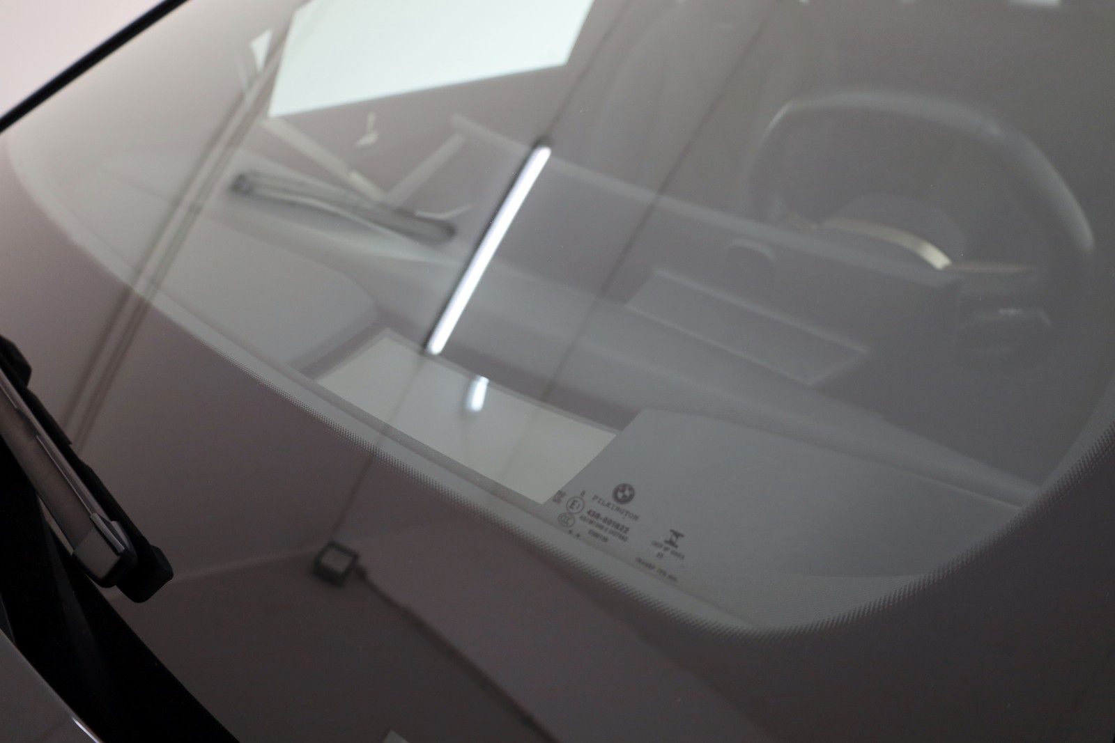 Fahrzeugabbildung BMW iX 50 xDrive Panorama Sky Lounge,HUD,Curved,AHK