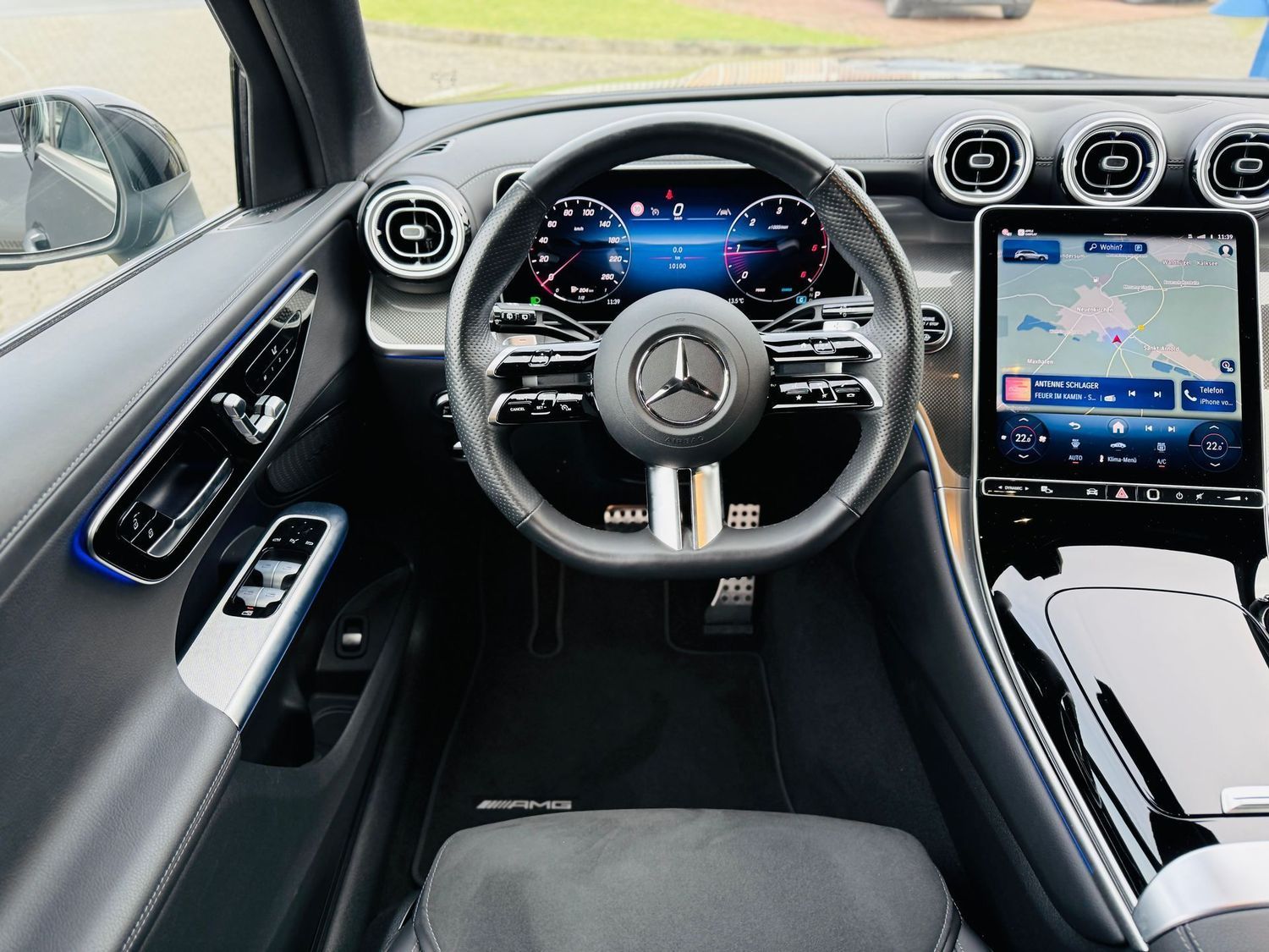 Fahrzeugabbildung Mercedes-Benz GLC 220 d 4M AMG Premium, AHK, 360°, Winter, Mem