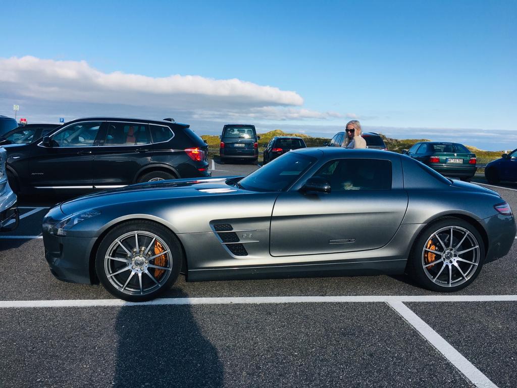 Mercedes-Benz SLS AMG