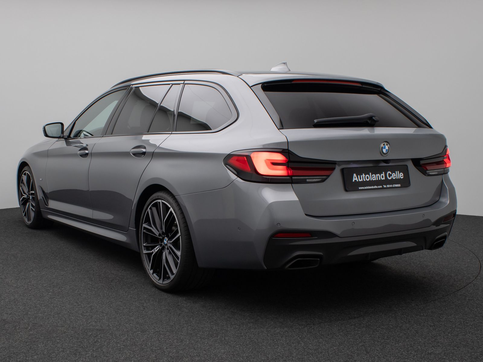 Fahrzeugabbildung BMW 530d M Sport Panorama 360°DAB H/K Komfort 20Zoll