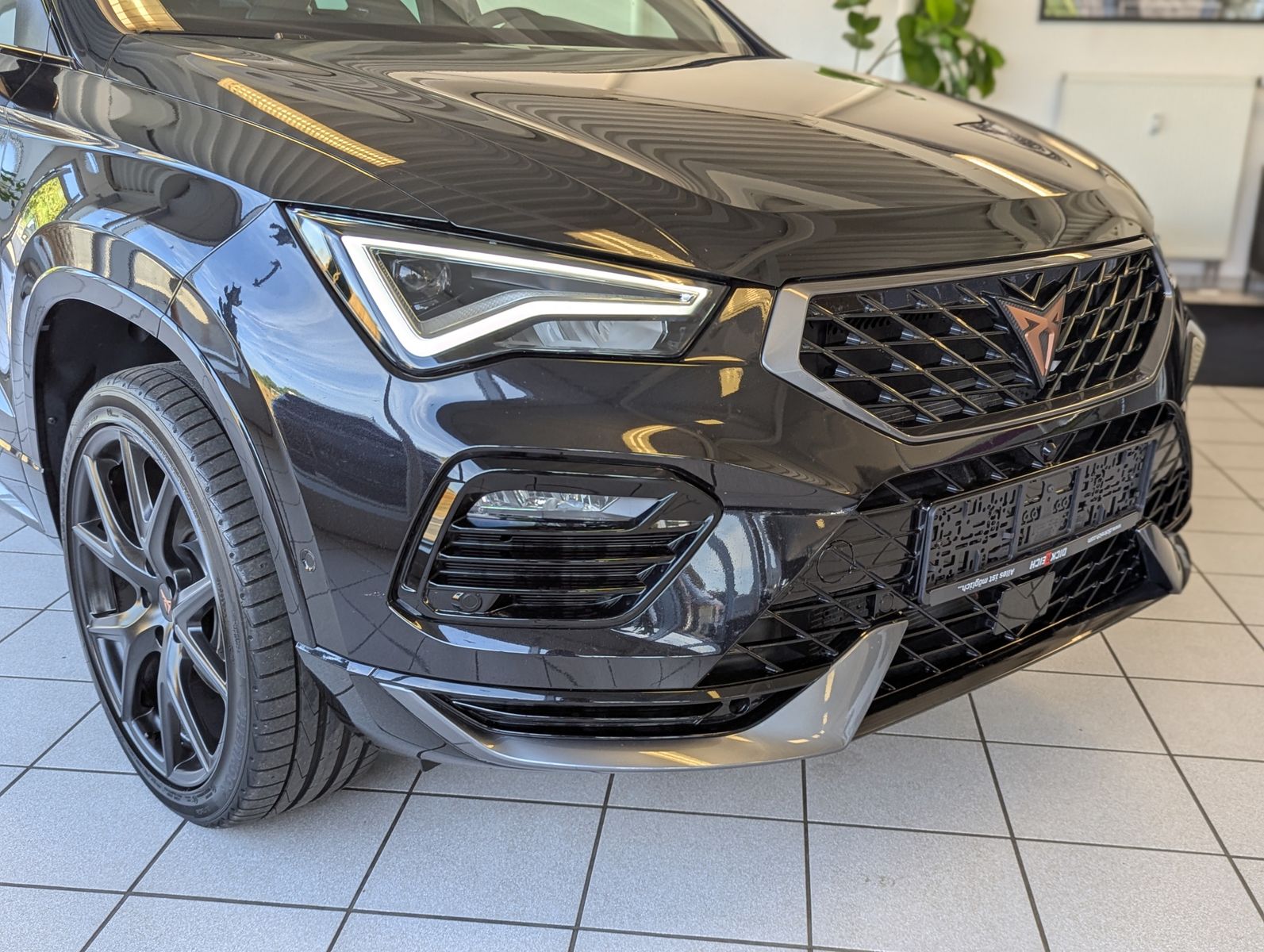 Fahrzeugabbildung CUPRA Ateca 1.5 TSI DSG Pano Dinamica ACC Cam AHK 19"