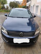 Volkswagen Passat 1.6 TDI BlueMotion BlueMotion - Volkswagen Passat aus 2012 mit Diesel-Antrieb: Limousine, 1.6