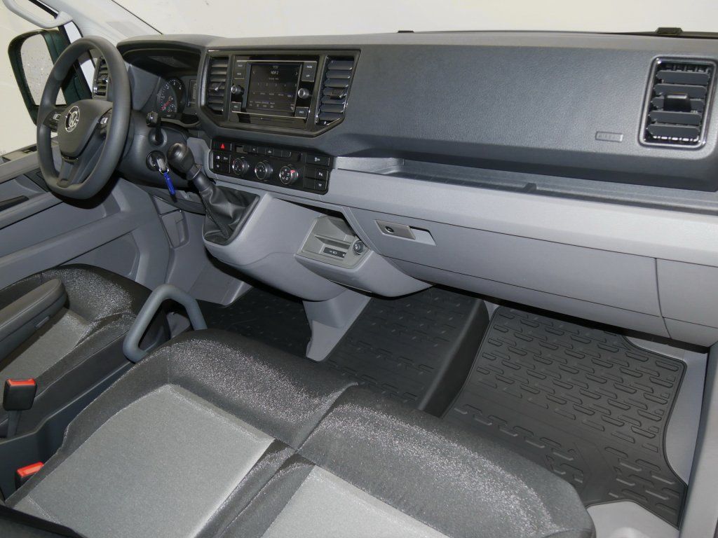 Fahrzeugabbildung Volkswagen Crafter Kasten 2.0 TDI MR Hochdach AHK Kamera