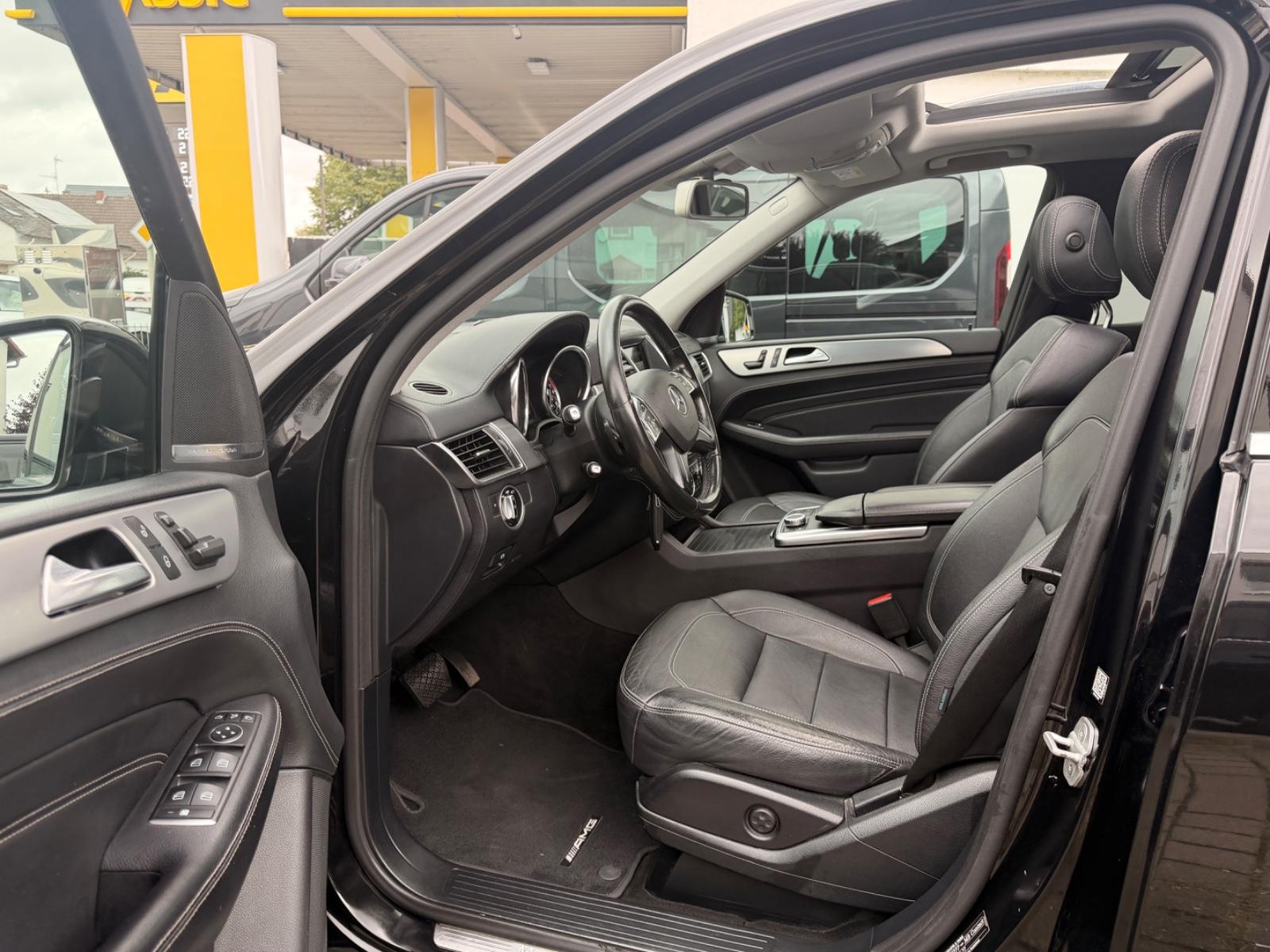 Mercedes-Benz ML 350 ML BlueTec 4Matic AMG*Pano.*AHK*