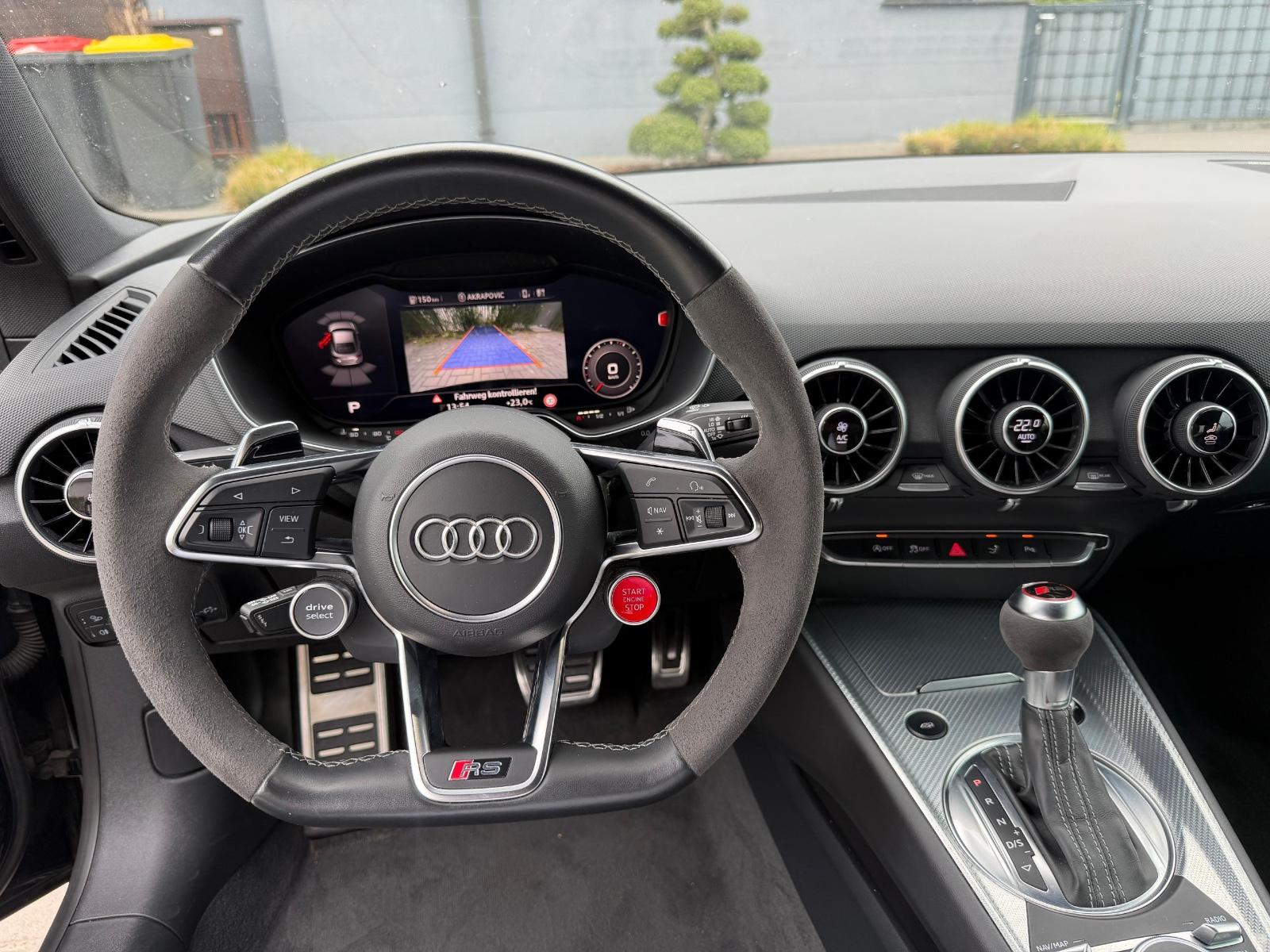 Audi TT Coupe TT RS Coupe 2.5 TFSI quattro/Kamera