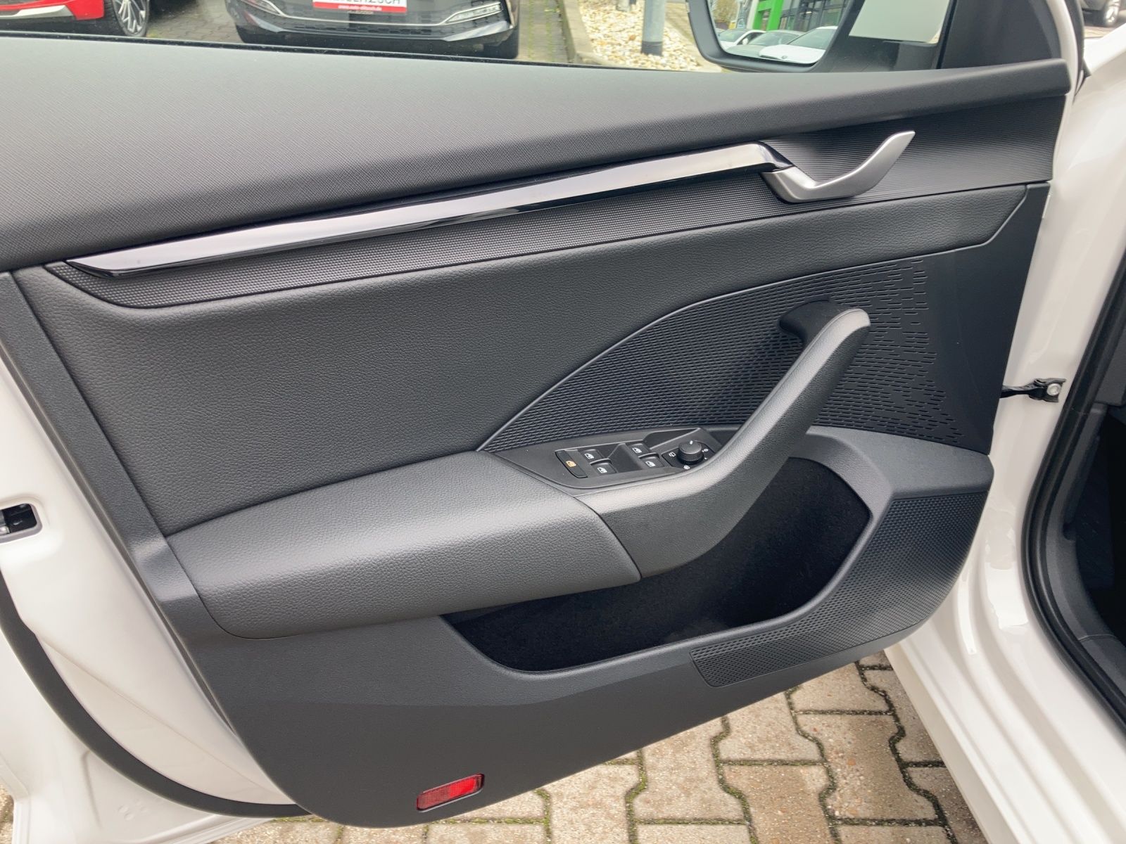 Fahrzeugabbildung SKODA Octavia Combi 2.0 TDI Selection