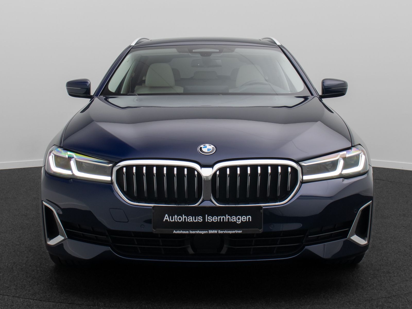 Fahrzeugabbildung BMW 530d xD Luxury Line ACC H/K AHK Panorama HUD 19"