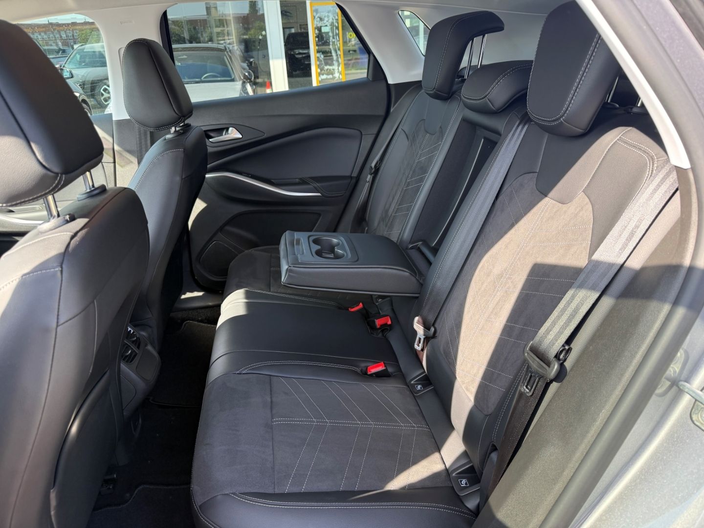 Fahrzeugabbildung Opel Grandland Ultimate SHZ+LHZ+Kamera+elek.Heck
