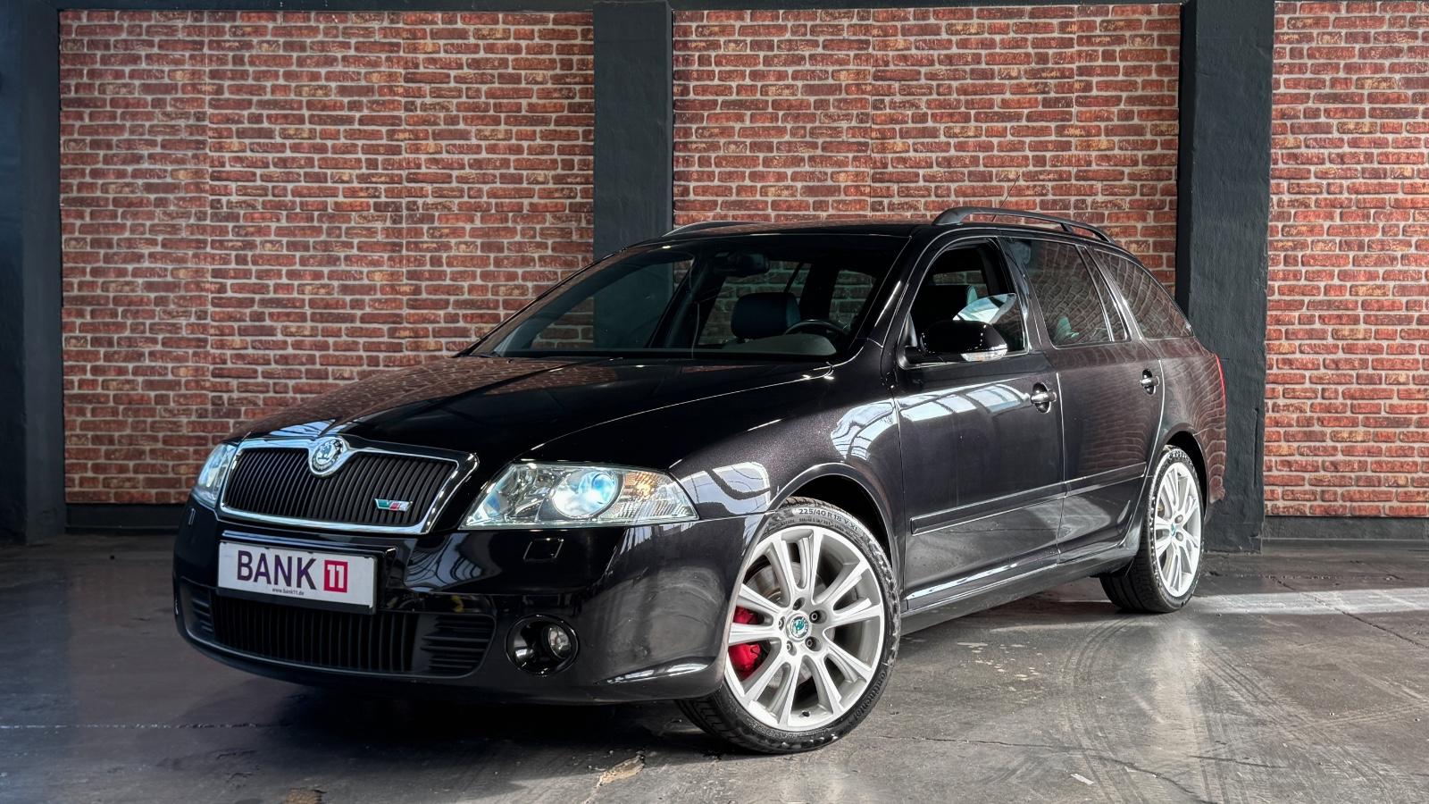 SKODA OCTAVIA COMBI RS 2.0 TDI 170ch BVM Pack sport Sièges sport chauffants Radars de recul Attelage