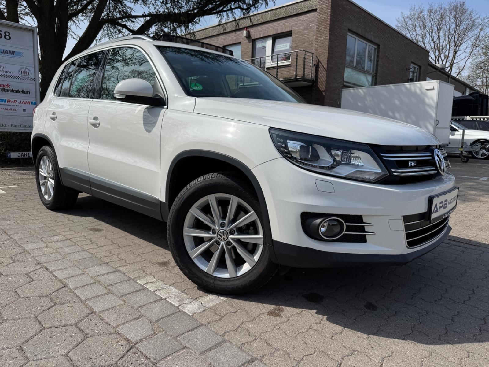 Volkswagen TIGUAN SPORT&STYLE BI-XNON NAVI CAM AHK 1.HAND