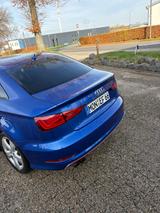 Audi A3 1.8 TFSI S line Plus Navi Bi-Xen SH PDC AHK - Audi A3 8L mit Benzin-Antrieb