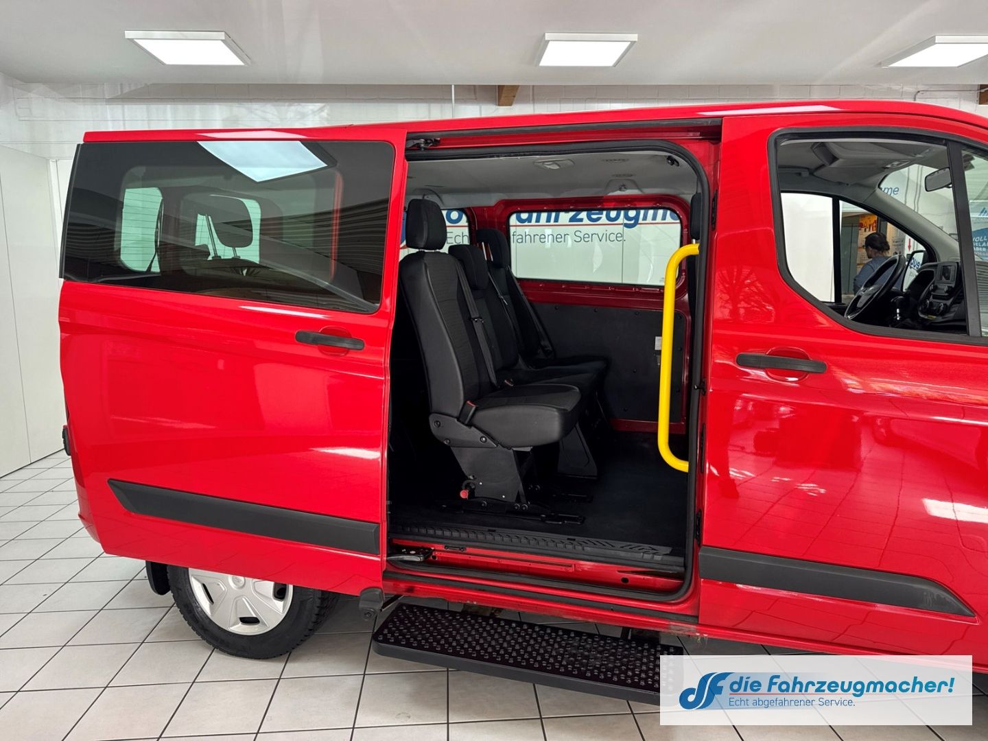 Fahrzeugabbildung Ford Transit Custom Tourneo 320 L1 Trend 2.0 TDCi EU6