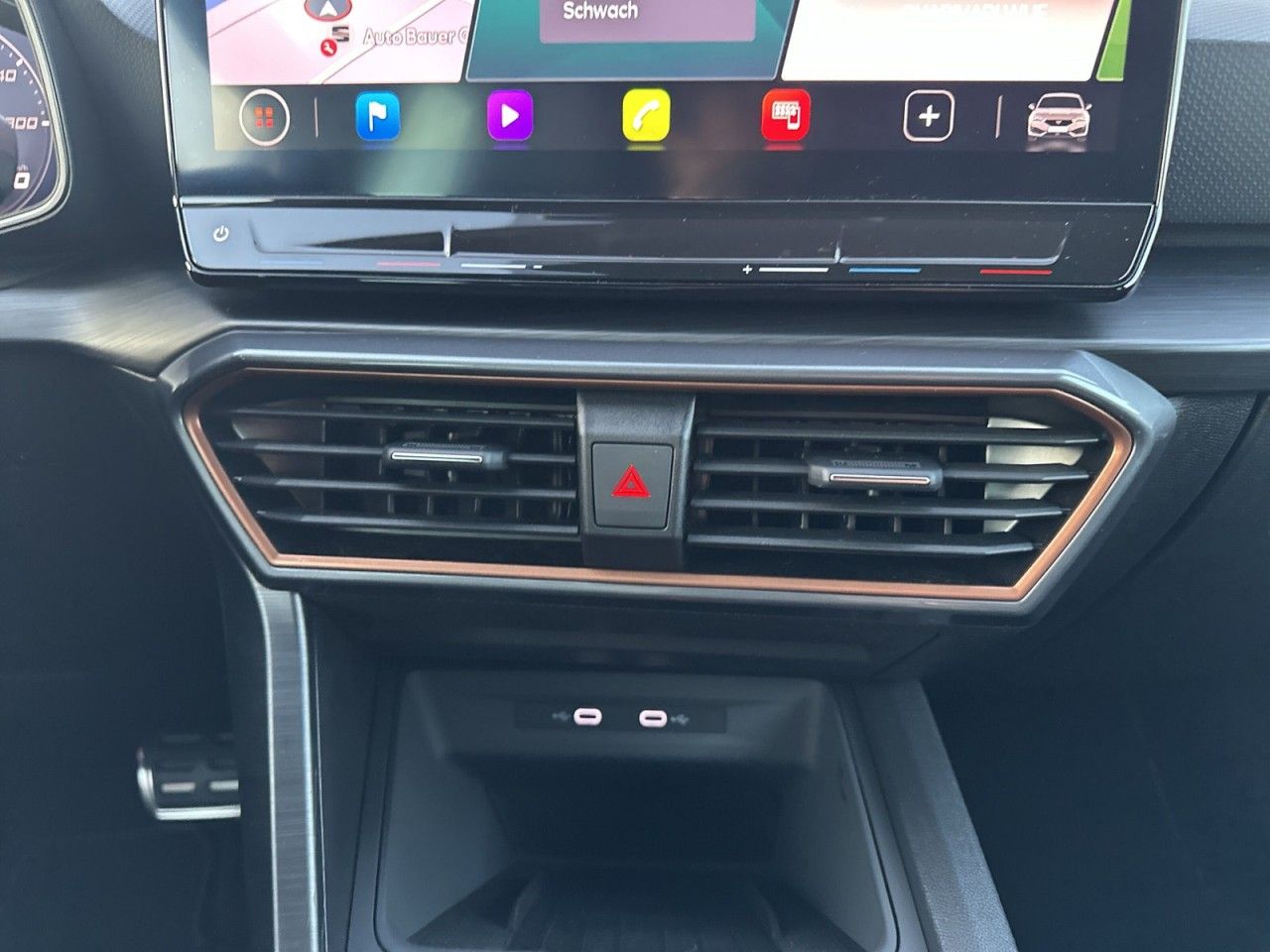 Fahrzeugabbildung CUPRA Leon VZ 1.4 e-Hybrid 245 PS DSG