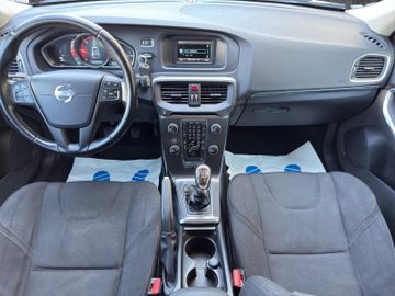 Volvo V40 Kinetic*LED*TEMPOMAT*SOUND*PDC*1.HAND*TOP