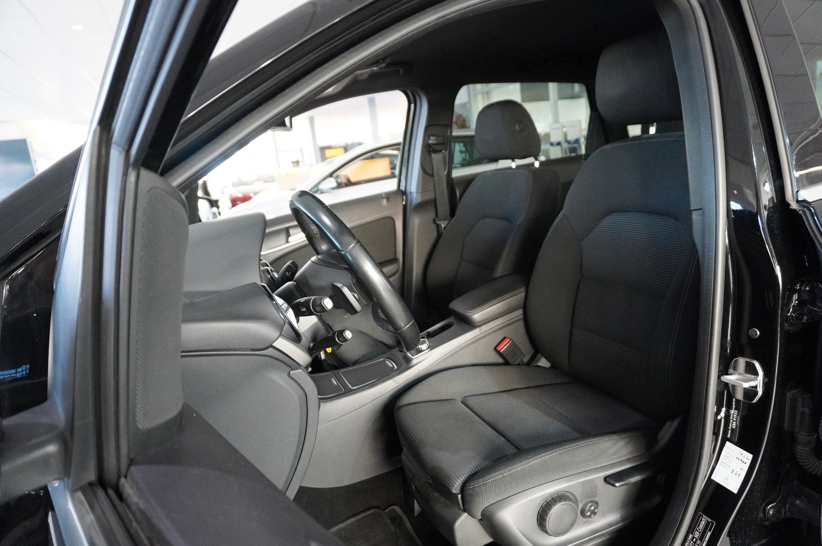 Fahrzeugabbildung Mercedes-Benz B 180 CDI STYLE NAVI/LED/KAMERA/SHZ/TEMP./PDC