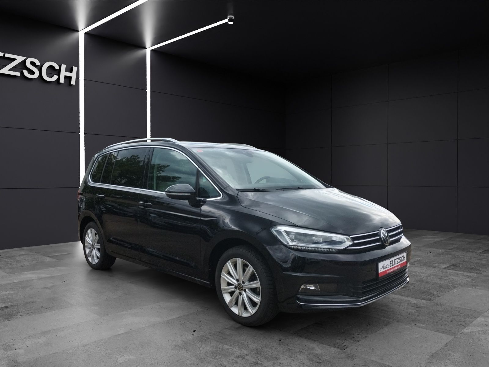 Fahrzeugabbildung Volkswagen Touran TDI Highline DSG LED AHK Navi AID ACC RFK