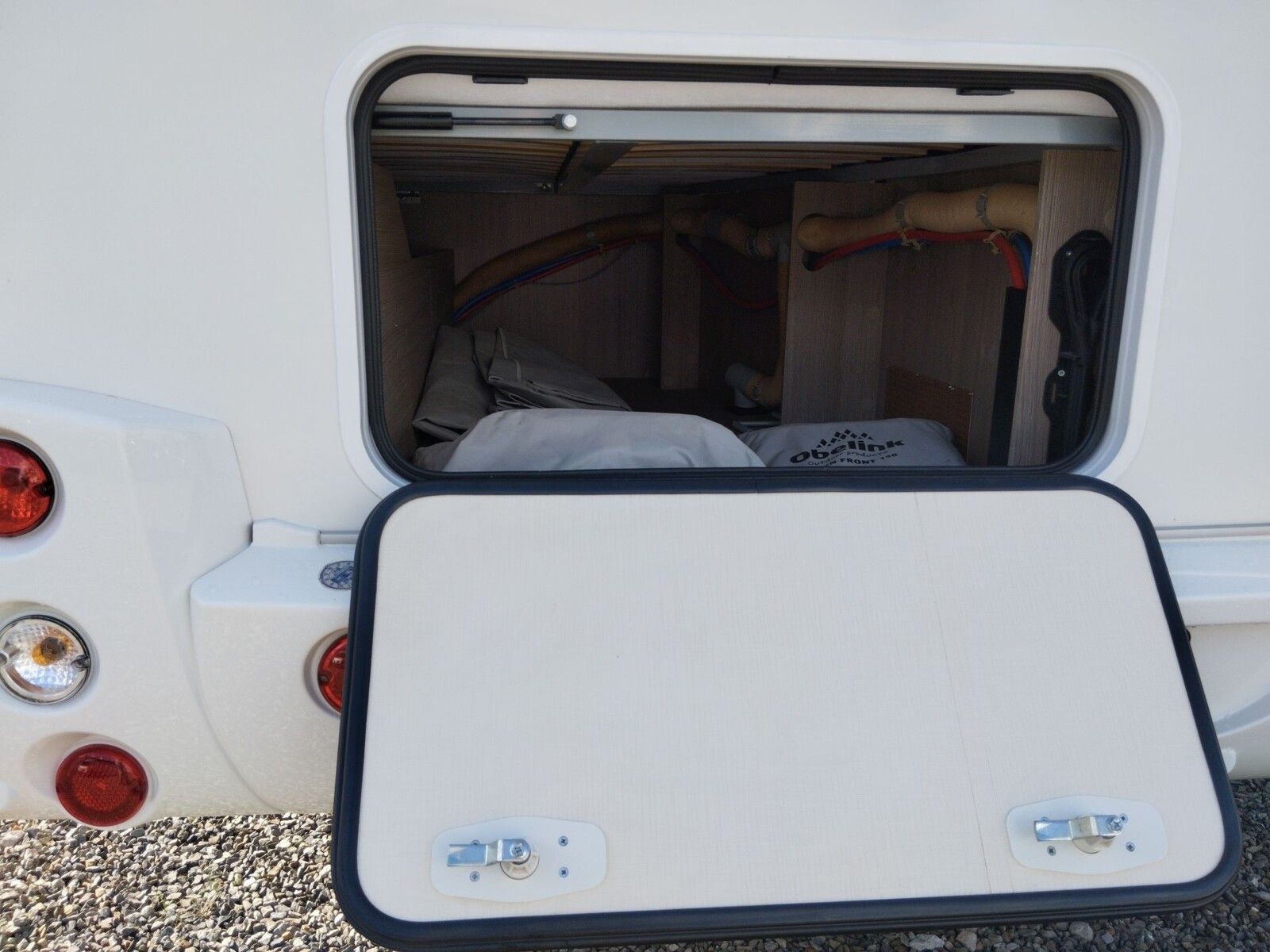 Fahrzeugabbildung Challenger Genesis T 195 Markise SAT/TV Fahrradträger Solar